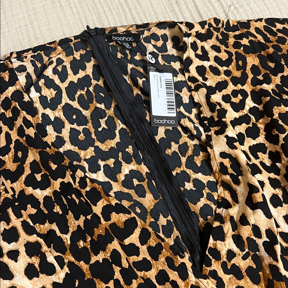 Boohoo wrap chiffon leopard print tie belt jumpsuit Sz 16 - Picture 3 of 4